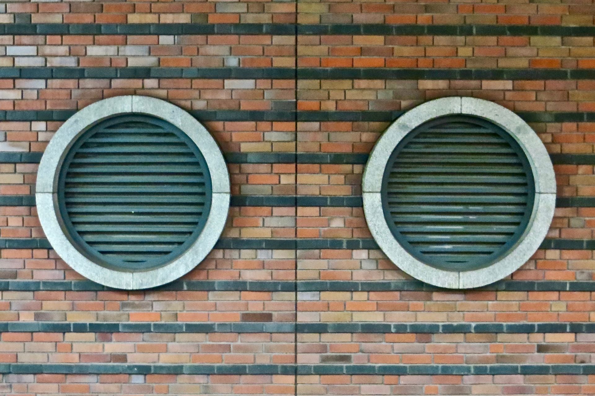 What's the difference between grille, vent and diffuser?